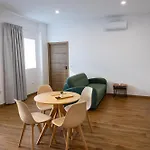 公寓 Trio Living Residences