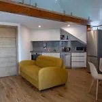 公寓 Trio Living Residences