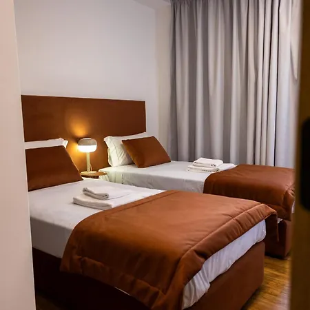 Trio Living Residences * וילה ריאל