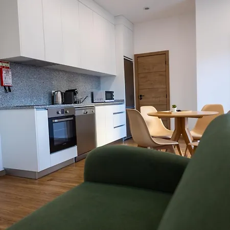 Trio Living Residences דירה *