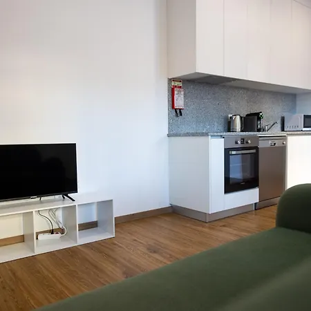 דירה Trio Living Residences *